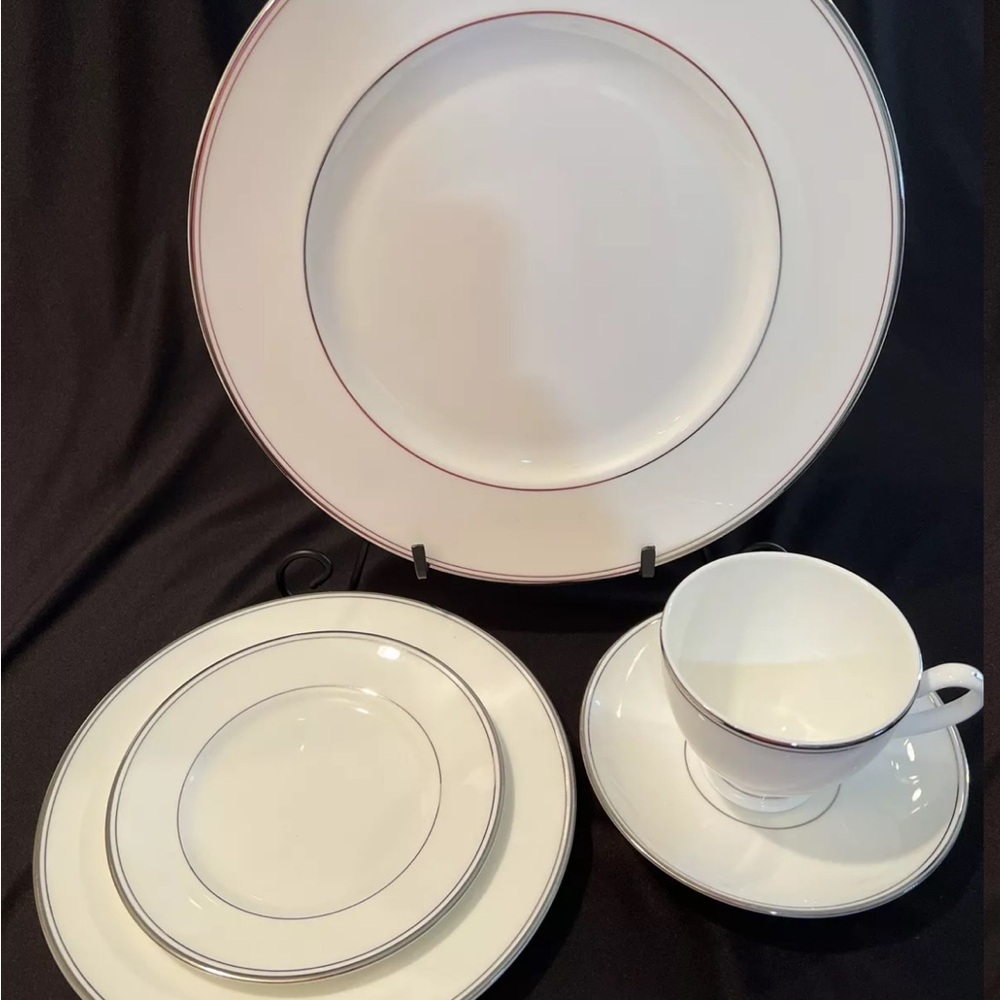 Waterford Kilbarry Platinum 5 Piece Setting NWT (4 sets for sale) Orig Packaging